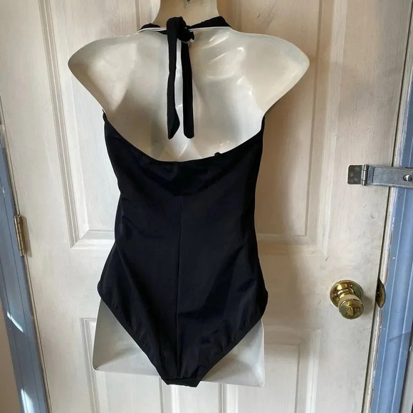 Contour Beach Scene Women's 12 One piece Swimsuit Built In Bra Black White Tie - Picture 9 of 10
